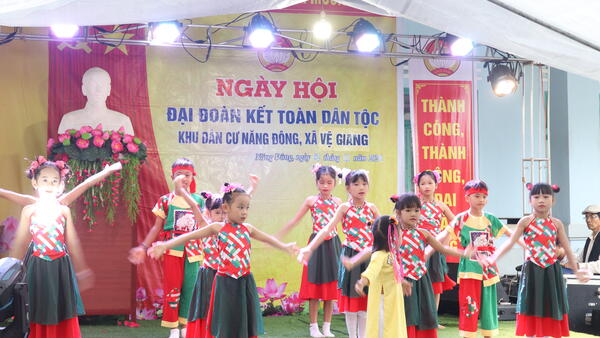 🌸 KHU DÂN CƯ NĂNG ĐÔNG XÃ VỆ GIANG TỔ CHỨC NGÀY HỘI ĐẠI ĐOÀN KẾT TOÀN DÂN TỘC NĂM 2025 🌸