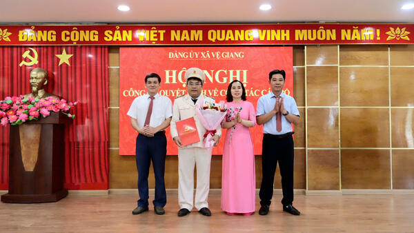 ĐẢNG ỦY XÃ VỆ GIANG CÔNG BỐ QUYẾT ĐỊNH VỀ CÔNG TÁC CÁN BỘ